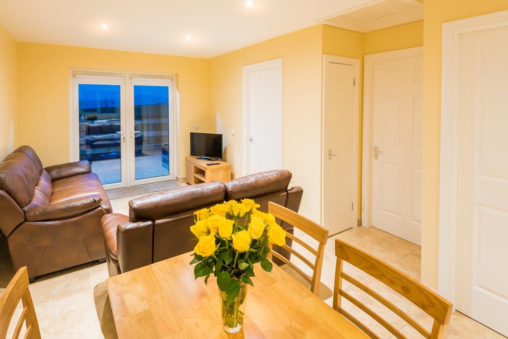 Elagh Cottages Londonderry Exterior foto